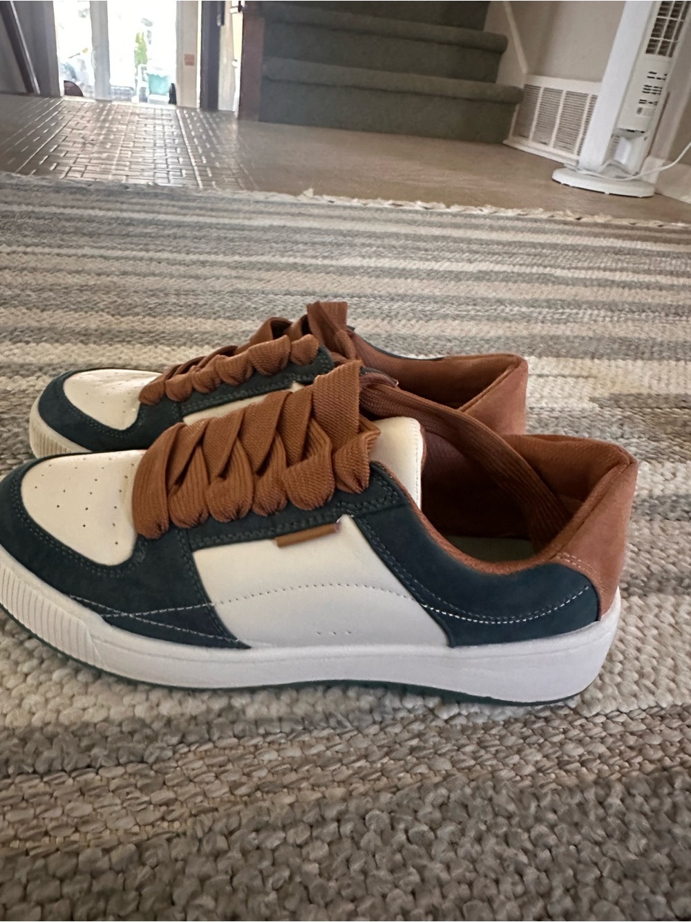 Dr. Scholl's Women's Low-Top Sneakers in White, Teal & Brown